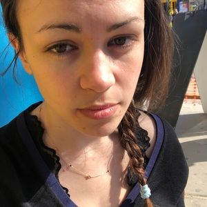 Meet your Posher, Eve